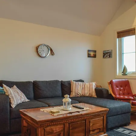 Awesome In With 2 Bedrooms And Wifi Bakkasund